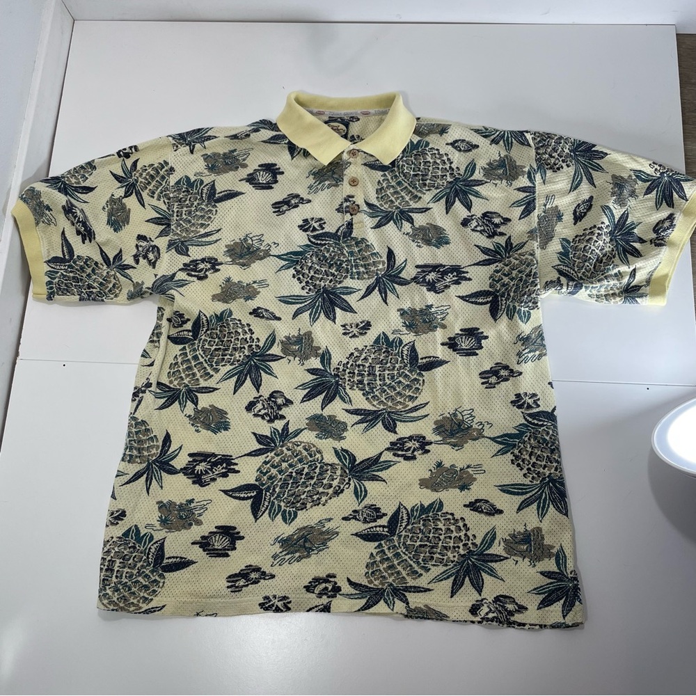 Tommy Bahama Hawaii Pineapple  Polo Shirt size L in great condition